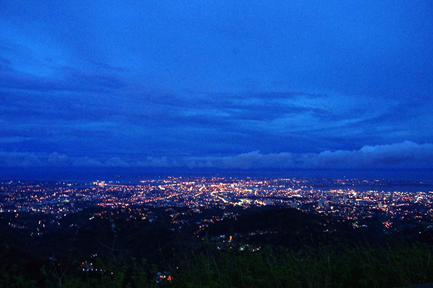 フィリピン　トップス　夜景